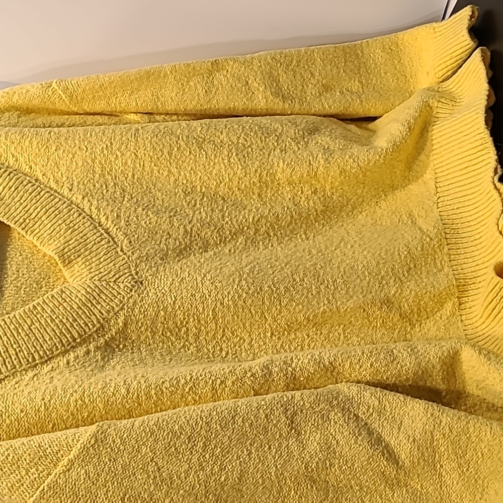 Womens sweater - Picture 3 of 3